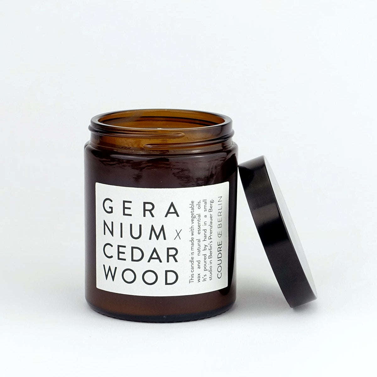 COUDRE BERLIN geranium x cedarwood / ESSENTIALS Duftkerze