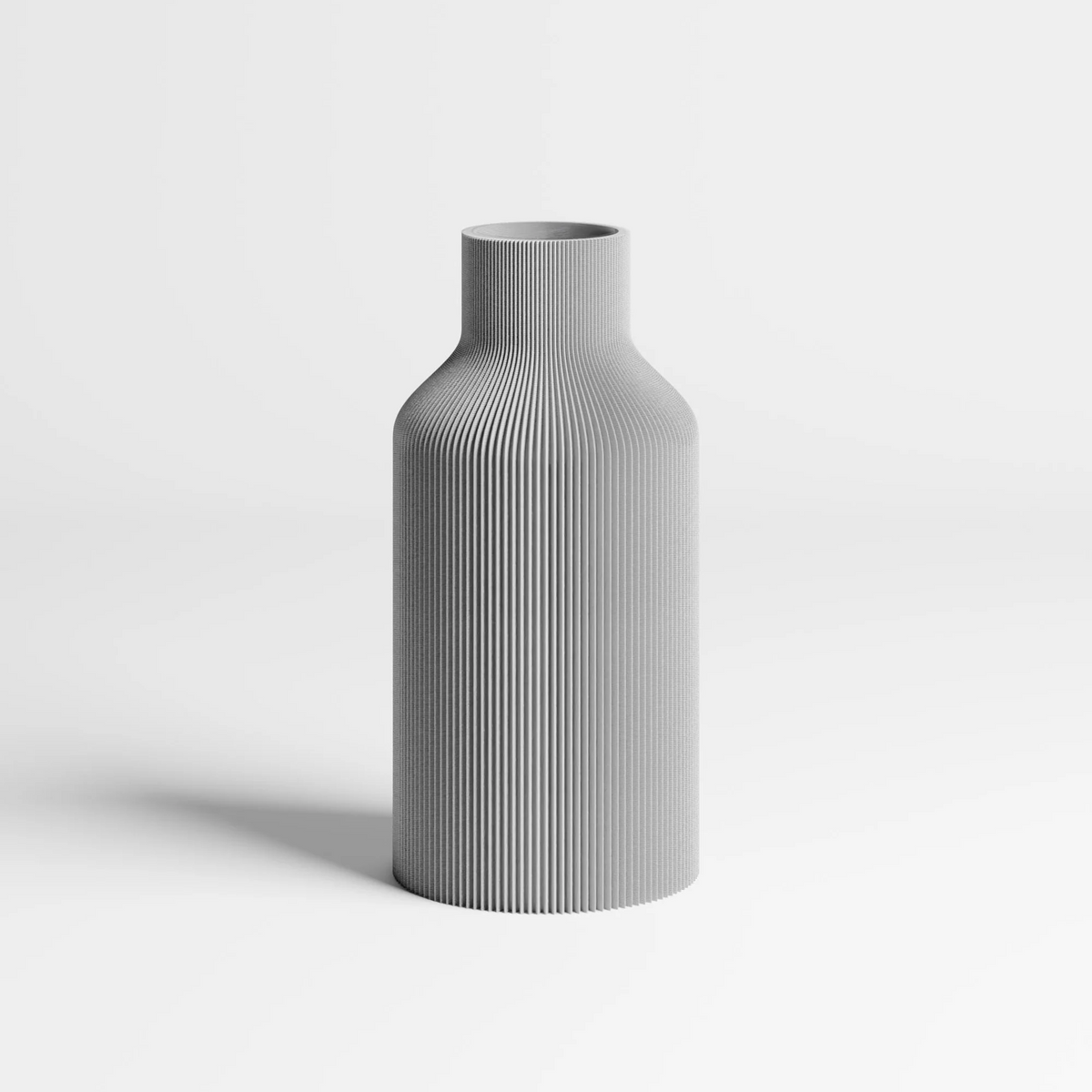 dennismaass. FLASCHE - VASE hellgrau 10x10x20 cm