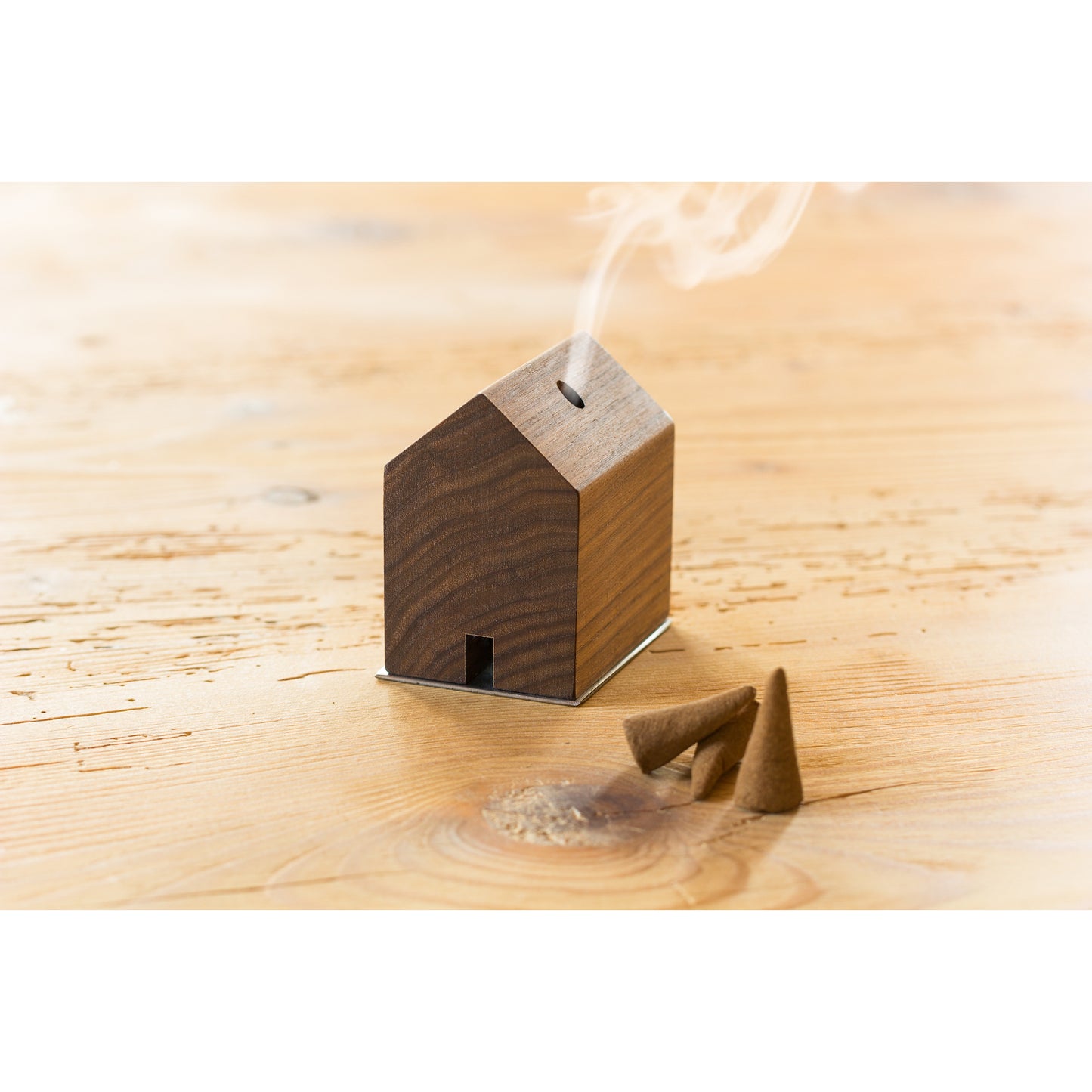 designimdorf Rauchhaus Nuss