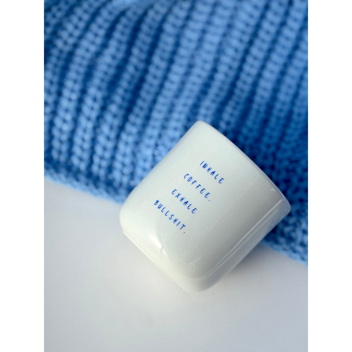 Goldscherben Becher Tasse Inhale Coffee. Exhale Bullshit.