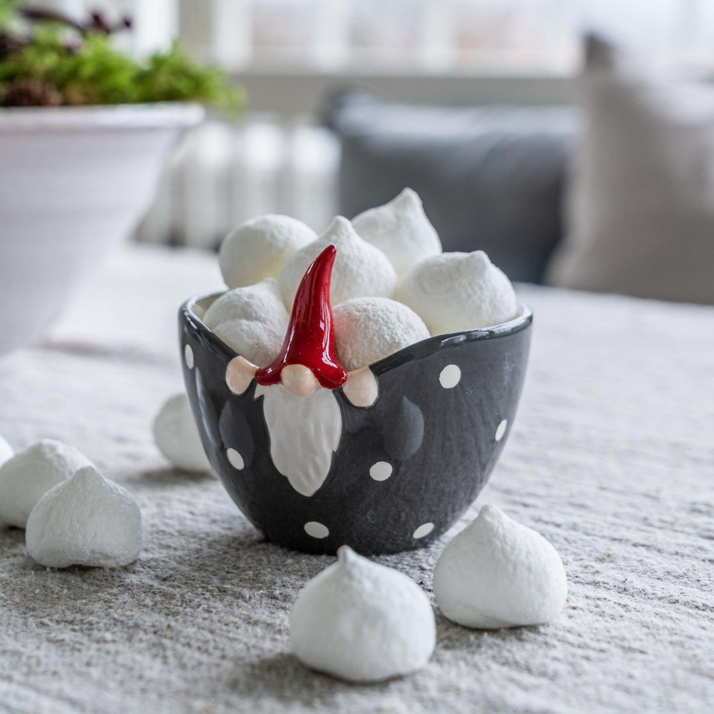 Nääsgränsgården Schale Wichtel mit hohem Hut Ø 10 cm grau