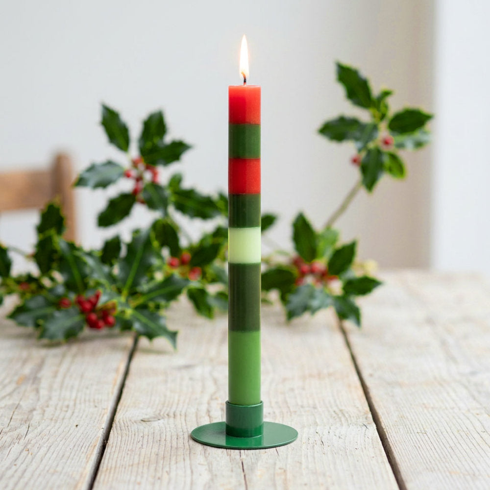 not the girl who misses much Grußkerze Es Weihnachtet