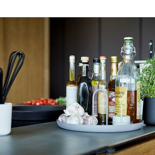 Zone Denmark Singles Tablett mit Handgriff Ø 20 cm warm grey