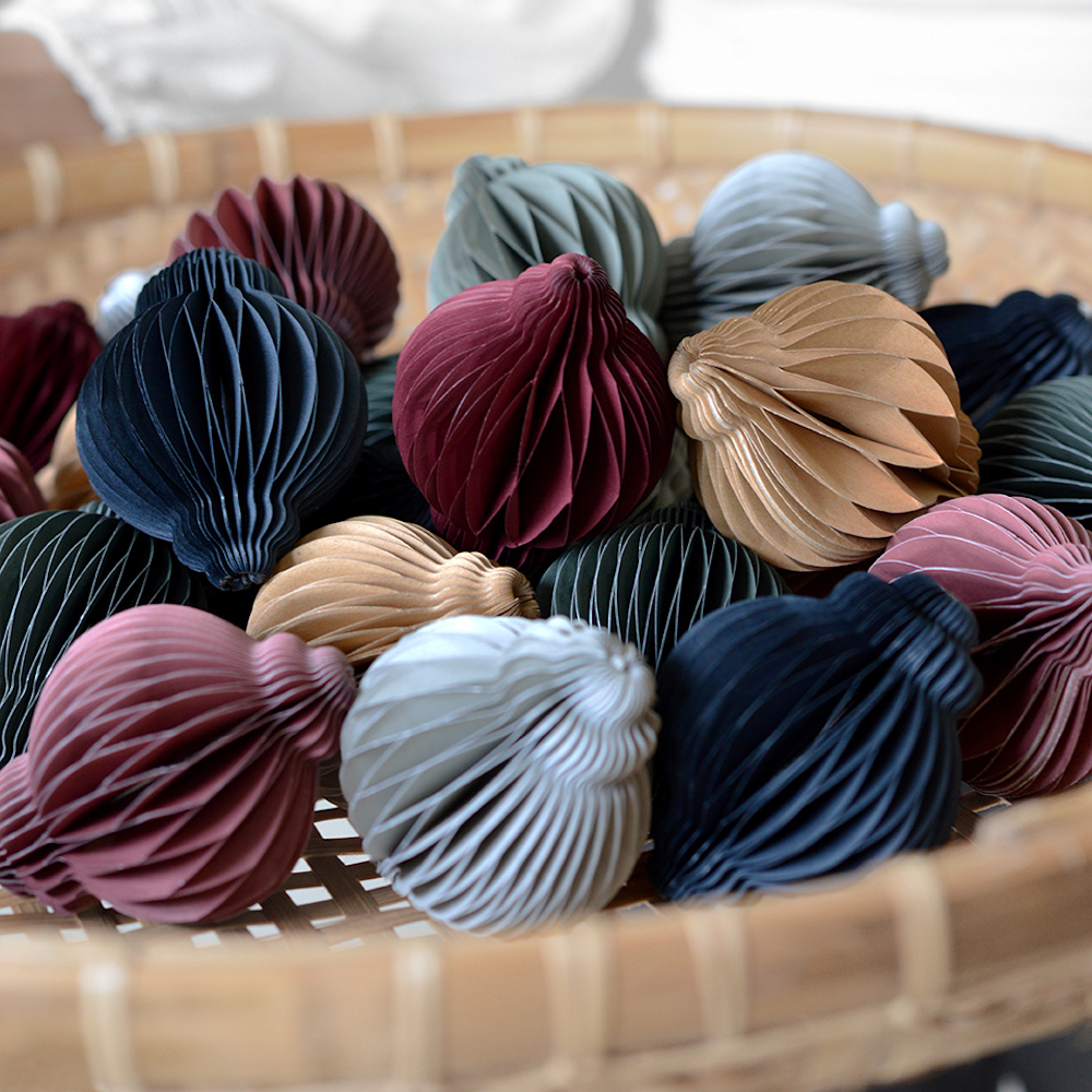 Delight Department Papierornament olivgrün Dekohänger