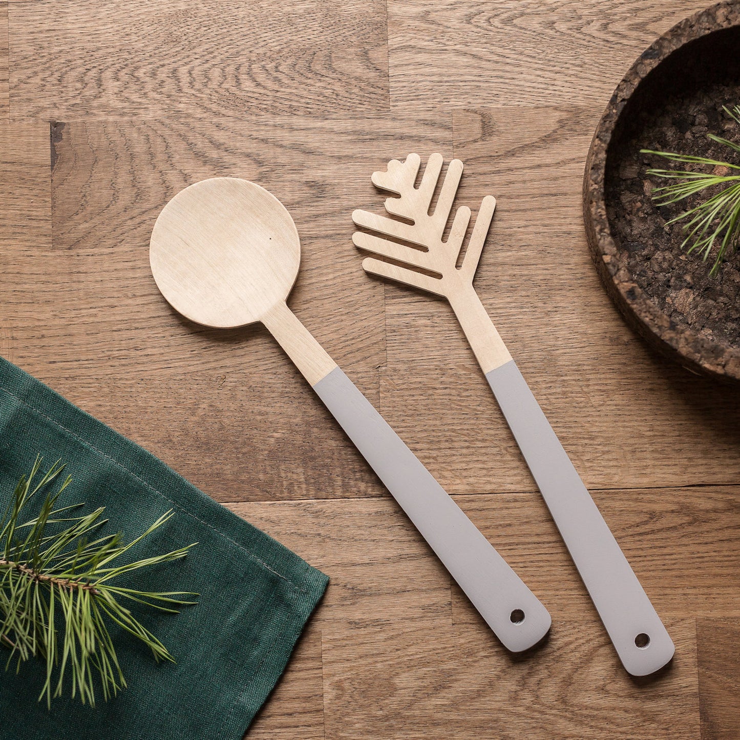 Namuos Design Salatbesteck Pine needle grau/grau