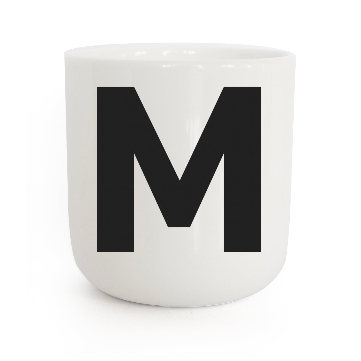 PLTY Design-Becher Classic Letter M
