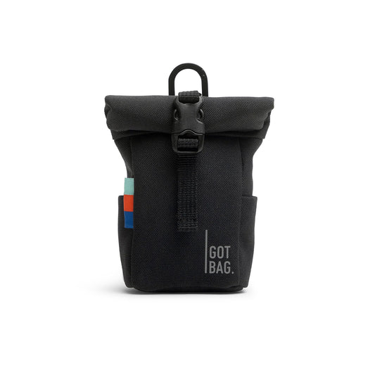GOT BAG Rolltop Charm Schlüsselanhänger und Taschenanhänger aus recyceltem Hauptmaterial in Schwarz.