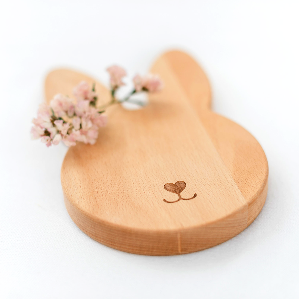 Bake Affair Holzbrettchen "kleiner Hase" Buchenholz