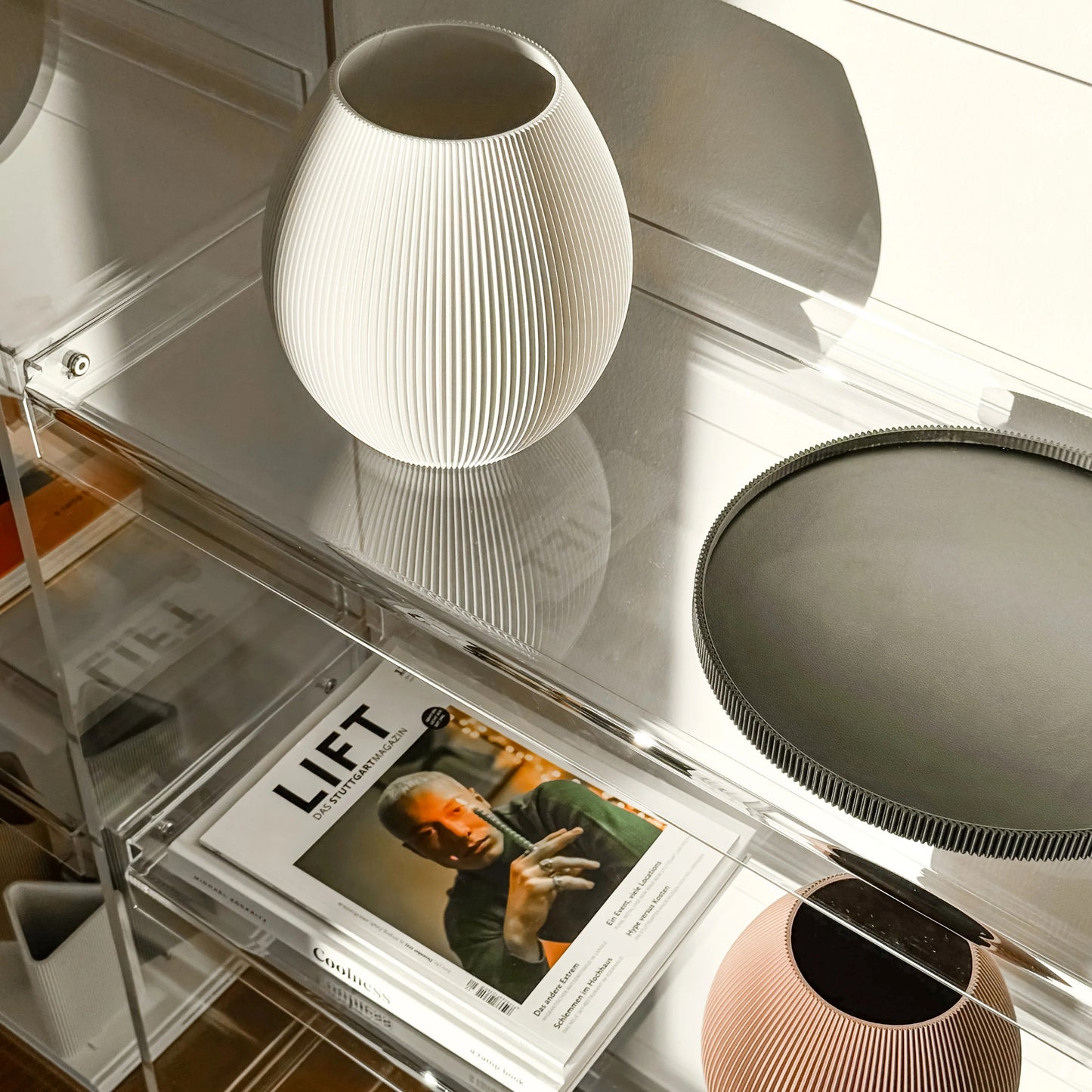 dennismaass. RUND - VASE hellgrau 11x11x11 cm