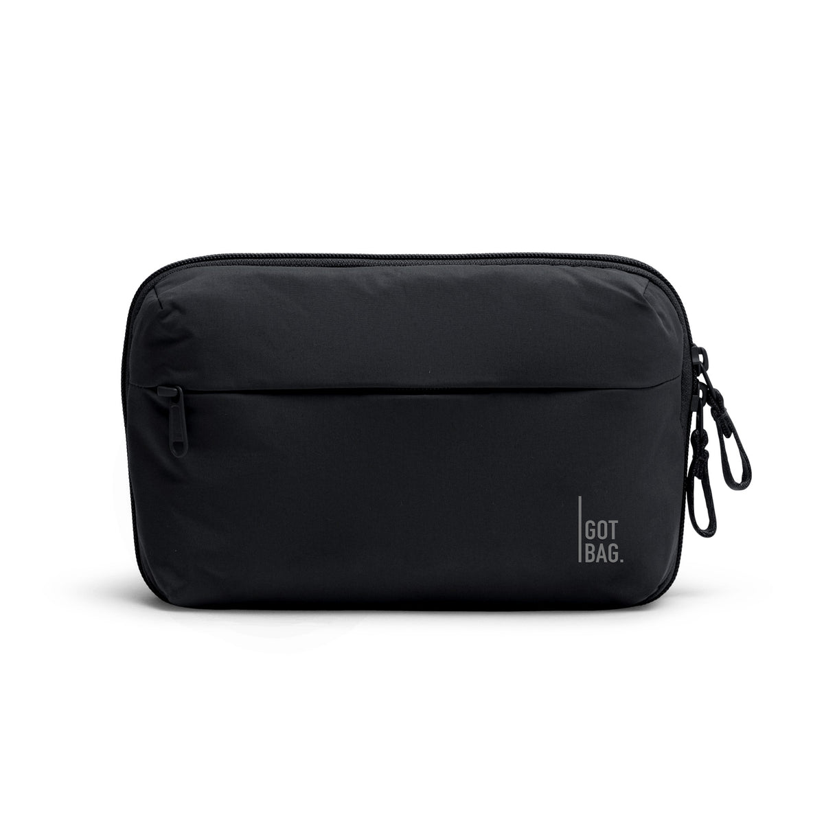 GOT BAG Commuter Tech Pouch monochrome in der Farbe Black – kleine, minimalistische Zubehörtasche mit Hauptmaterial aus recycelten Fischernetzen für Ladekabel und Zubehör