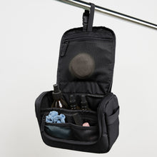 Lade das Bild in den Galerie-Viewer, GOT BAG Kulturtasche Shower Kit black
