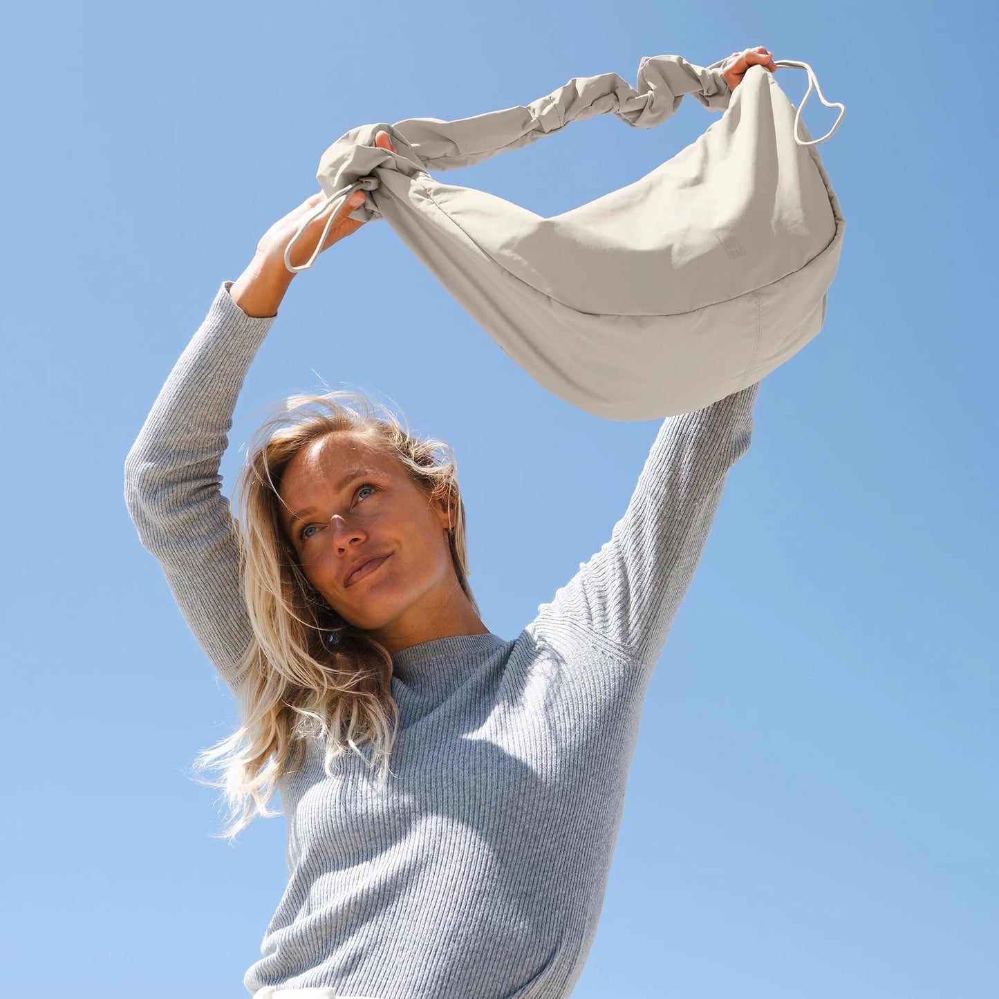 GOT BAG Moon Bag Ruffle monochrome soft shell