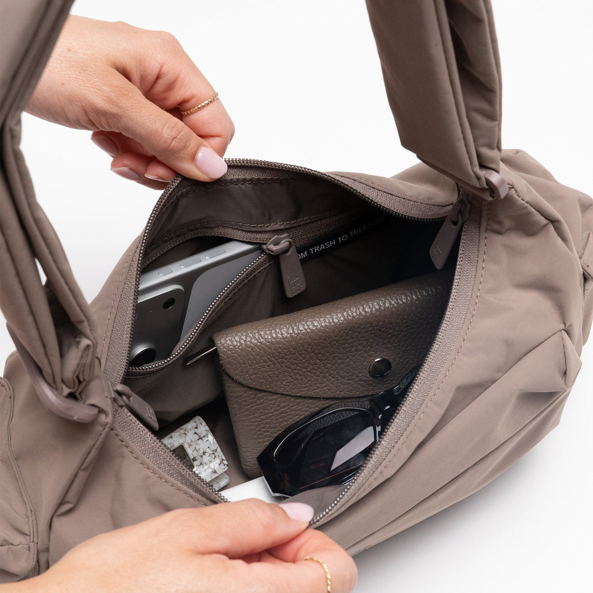 GOT BAG Pocket Bag small monochrome oyster