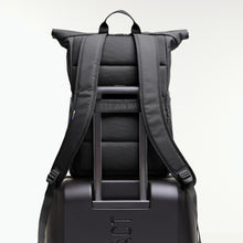 Lade das Bild in den Galerie-Viewer, GOT BAG Rucksack Rolltop EASY shark
