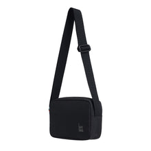 Lade das Bild in den Galerie-Viewer, GOT BAG Crossbody Bag black

