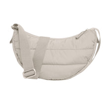 Lade das Bild in den Galerie-Viewer, GOT BAG Puffer Moon Bag small monochrome scallop
