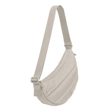 Lade das Bild in den Galerie-Viewer, GOT BAG Puffer Moon Bag small monochrome scallop
