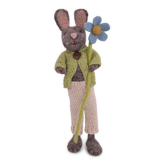 Gry & Sif Hase grau groß mit Jacke, Hose und blauer Anemone