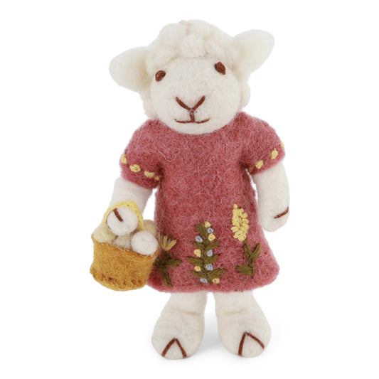 Gry & Sif Schaf weiß mit staubrotem Kleid und Eierkorb