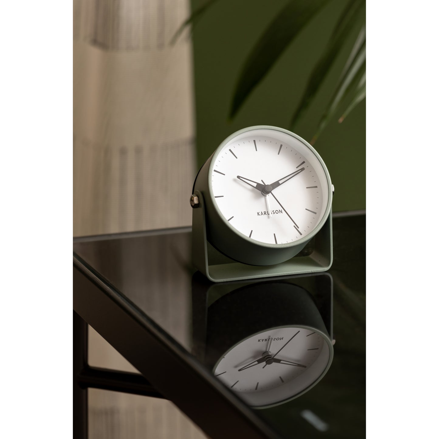 Karlsson Wecker Calm Metall Jadegrün