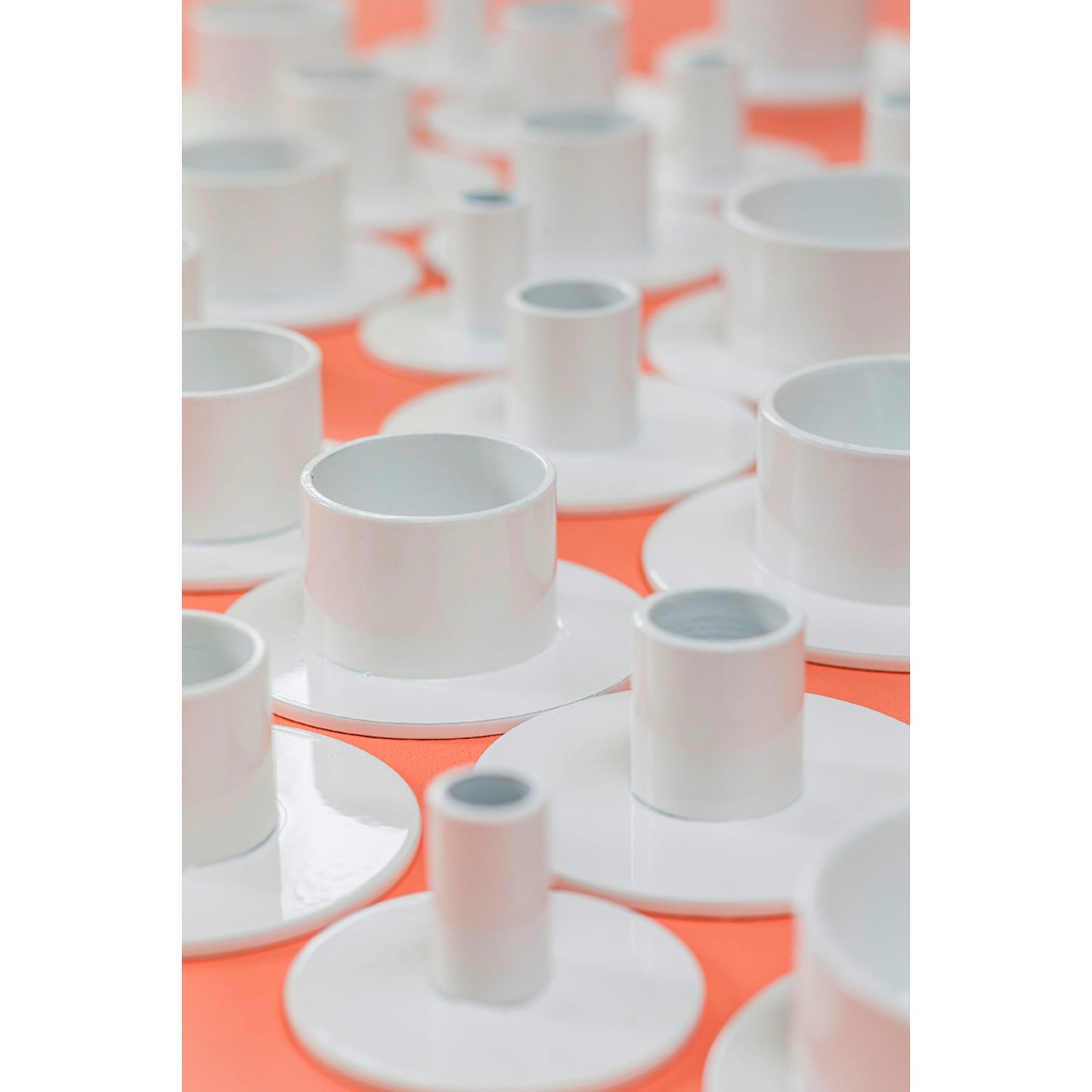 Kunstindustrien Kerzenhalter The Circle weiß für 13 mm Kerzen