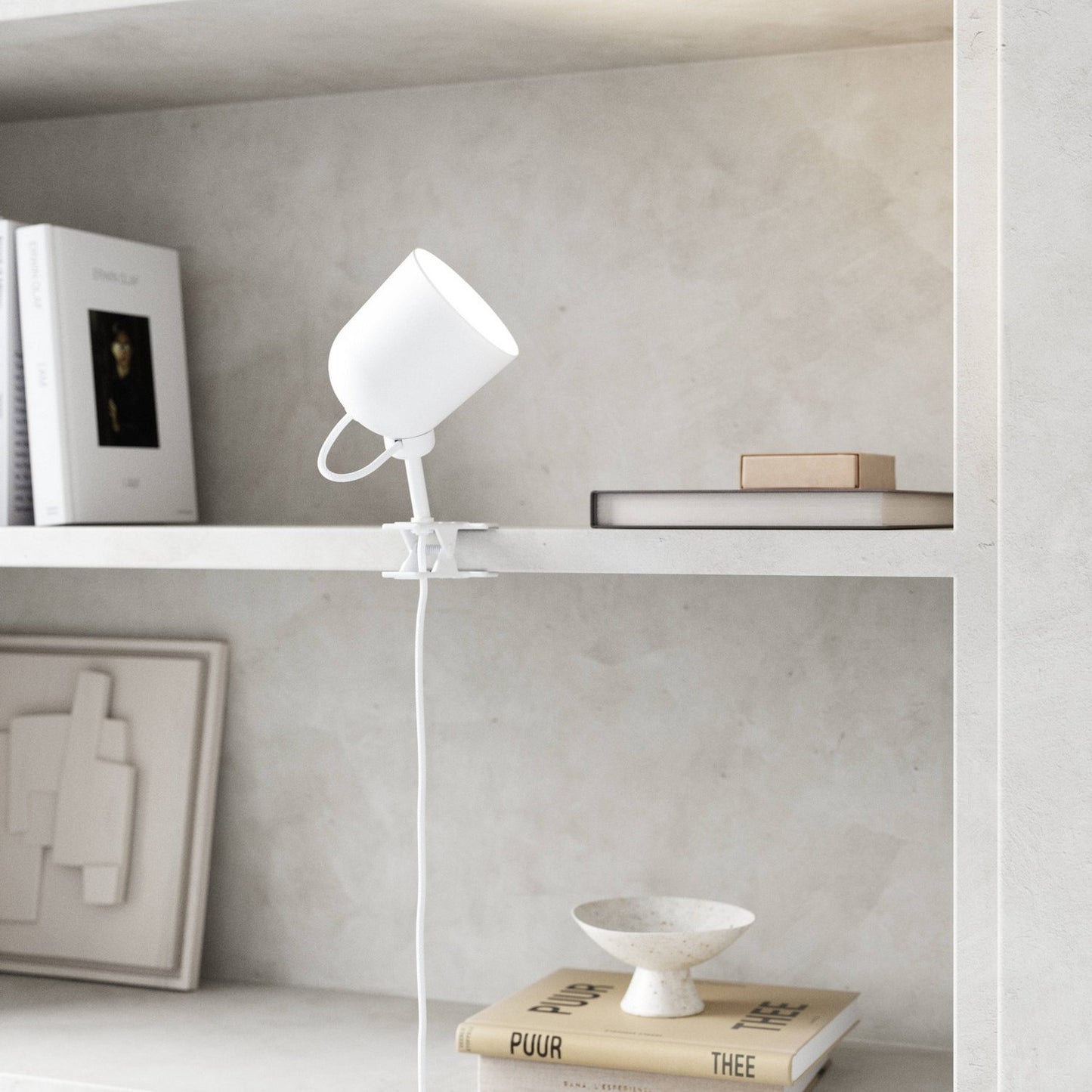 Design For The People Klemmleuchte Angle weiß/telegrau