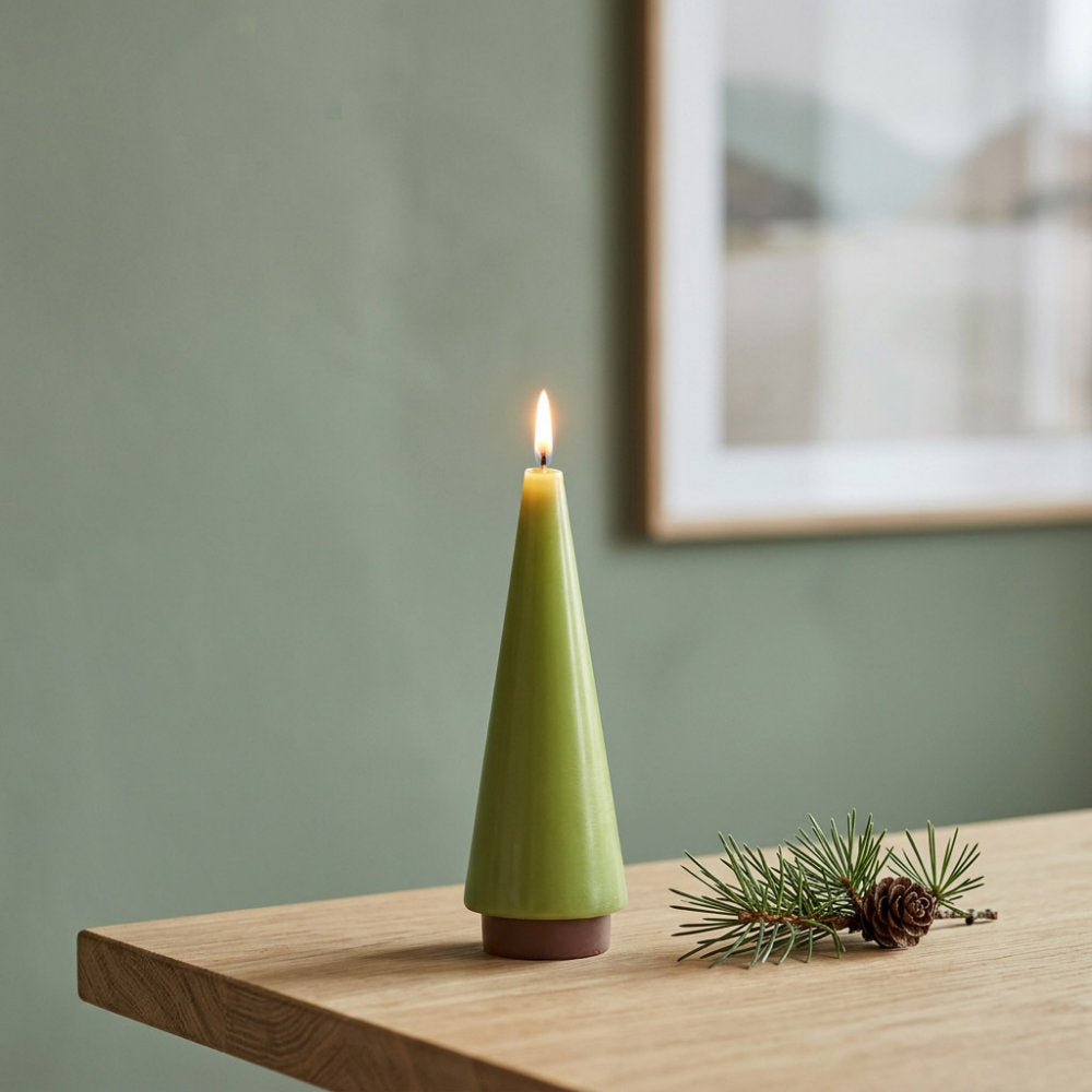 not the girl who misses much Tannenbaum-Kerze Candle Tree M moosgrün