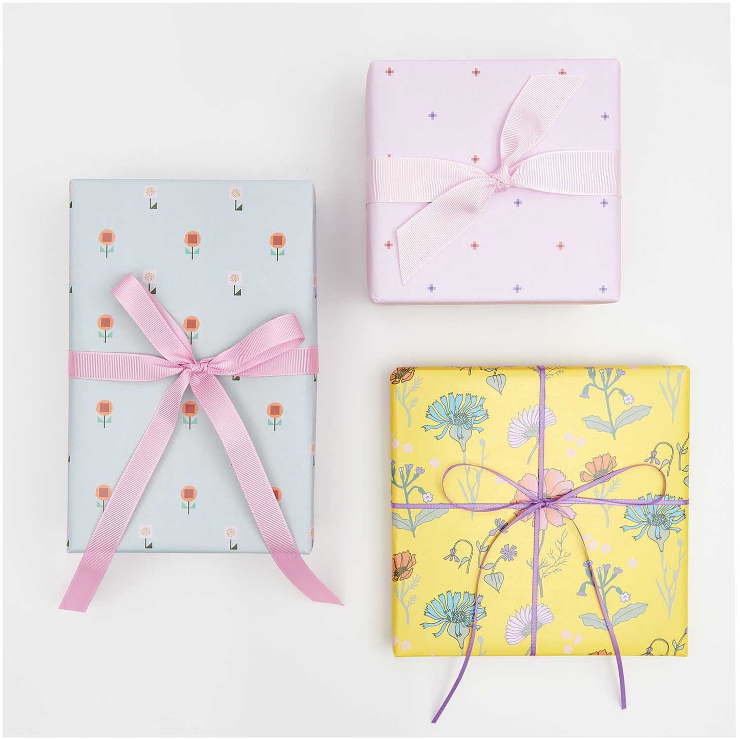 Paper Poetry Geschenkpapier Futschikato - Blumen rosa