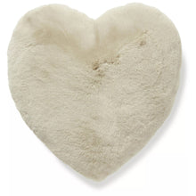 Lade das Bild in den Galerie-Viewer, Skinnwille Home Fluffy Herzkissen 45x45 cm
