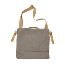 Lade das Bild in den Galerie-Viewer, The Organic Company Big Shoulder Bag Murakami - clay
