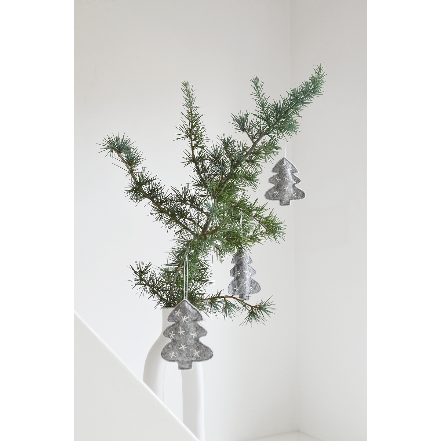 Delight Department Filz Ornament Baum grau