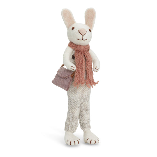 Gry & Sif Hase weiß groß mit rosa Schal und grauer Hose