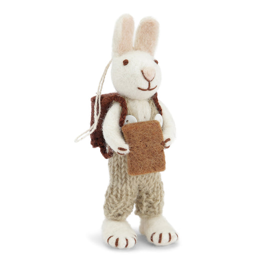 Gry & Sif Hase weiß mit grüner Hose und Buch